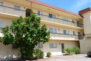 EL CASTELAY CONDO - Residential