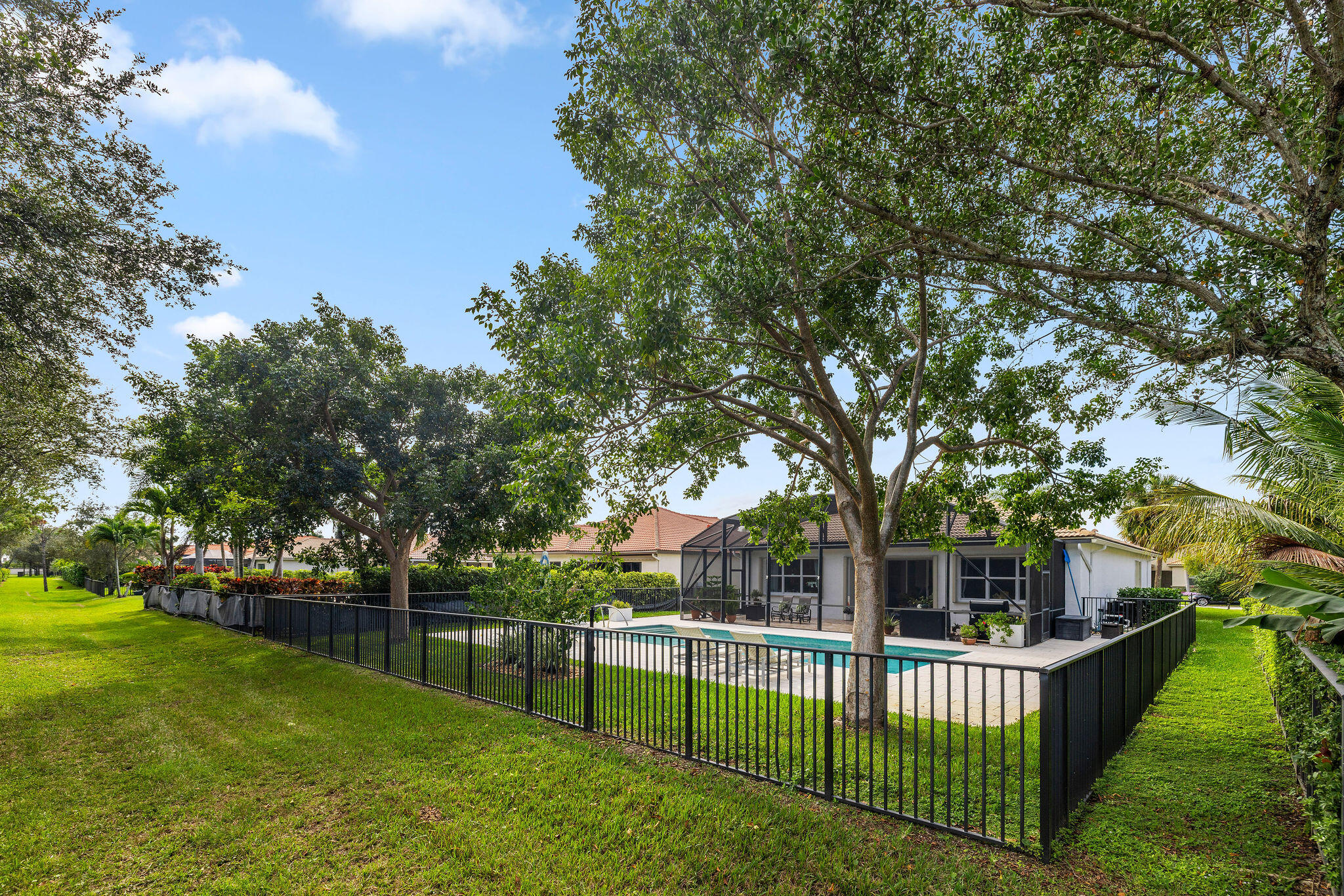 Four Seasons - Residential