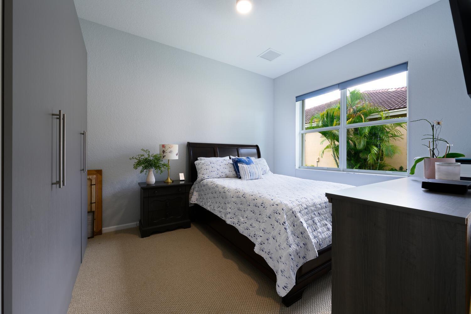 Four Seasons - Residential