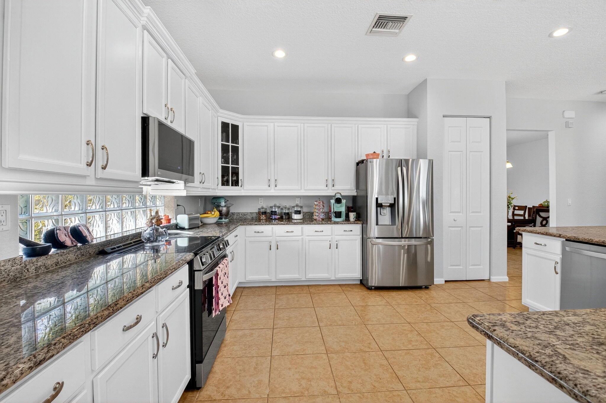 Four Seasons - Residential