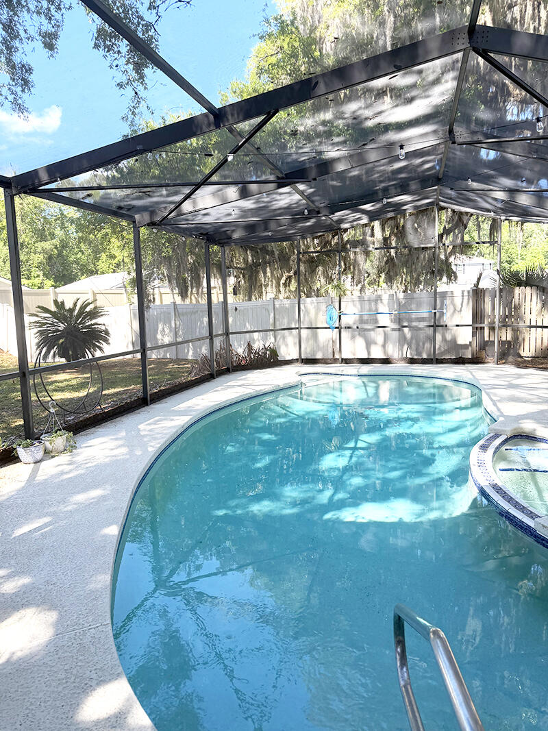 LINKSIDE AT BAYMEADOWS - Residential