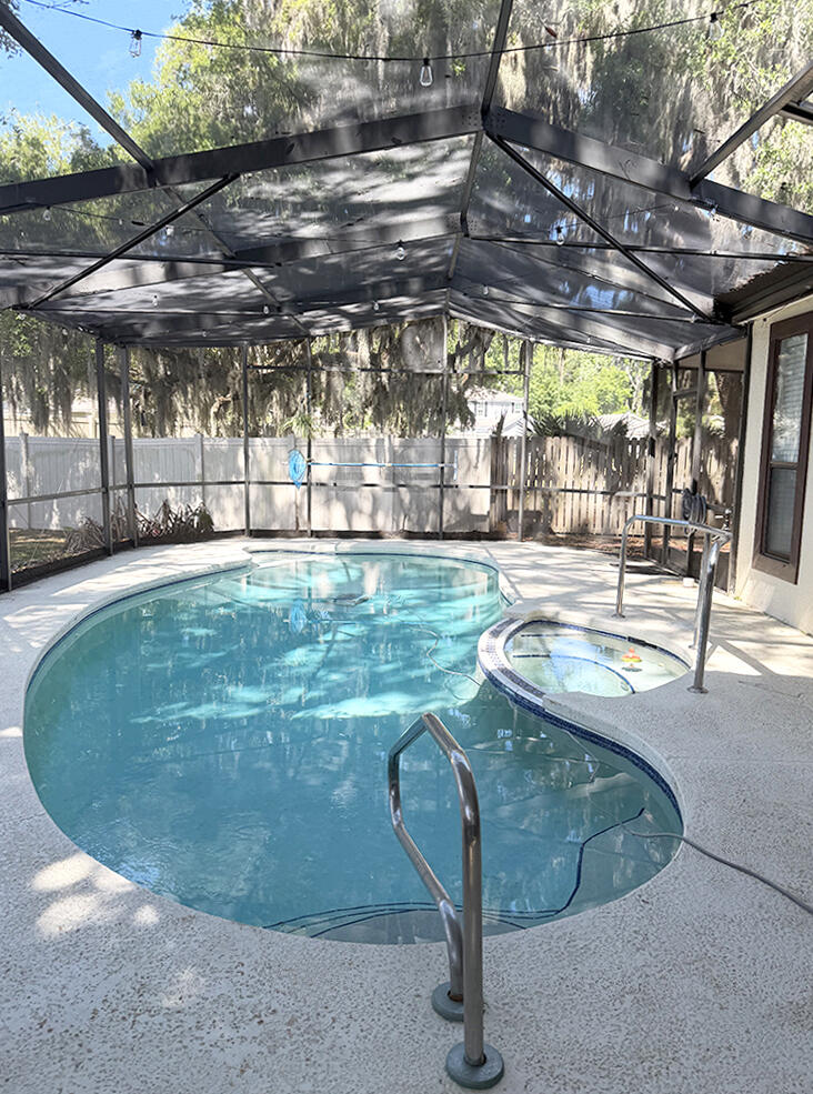 LINKSIDE AT BAYMEADOWS - Residential