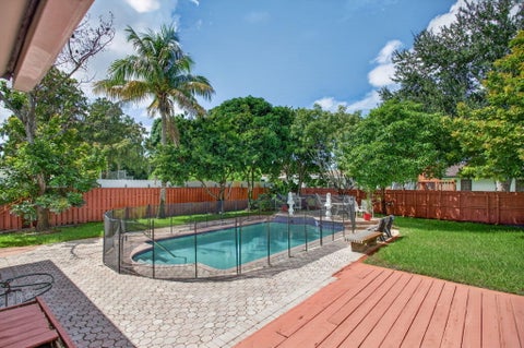 Tiny photo for 291 SW 60TH Avenue, Plantation, FL 33317 (MLS # B26087637)