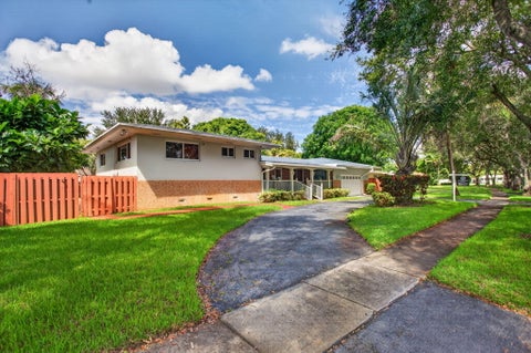 Tiny photo for 291 SW 60TH Avenue, Plantation, FL 33317 (MLS # B26087637)