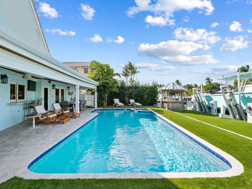 Lauderdale Harbors - Residential