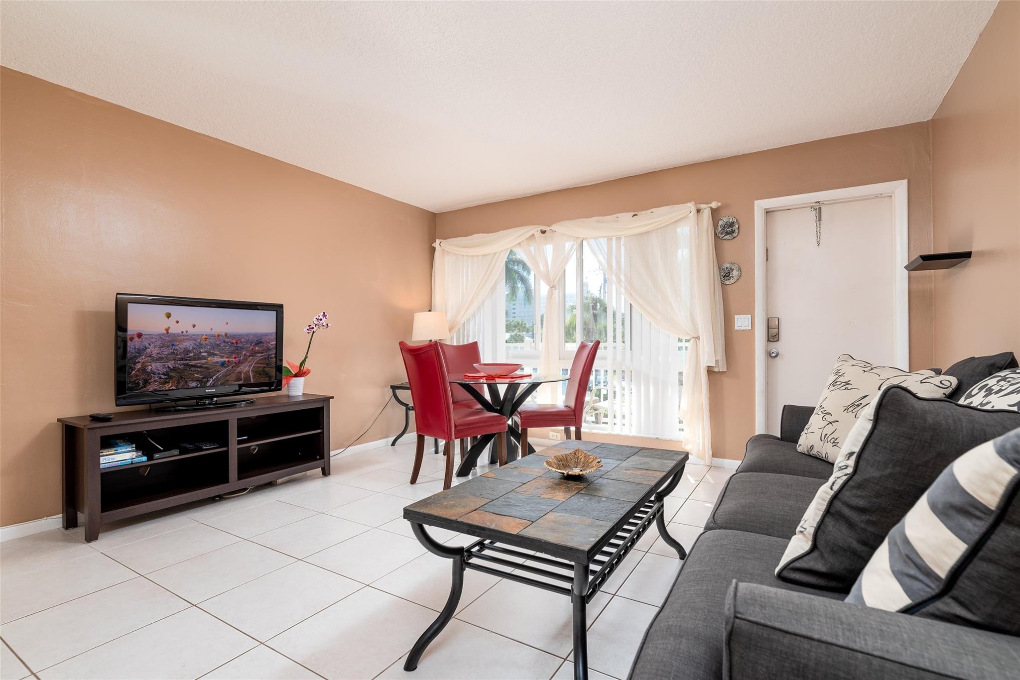3225 NE 16th St 19A