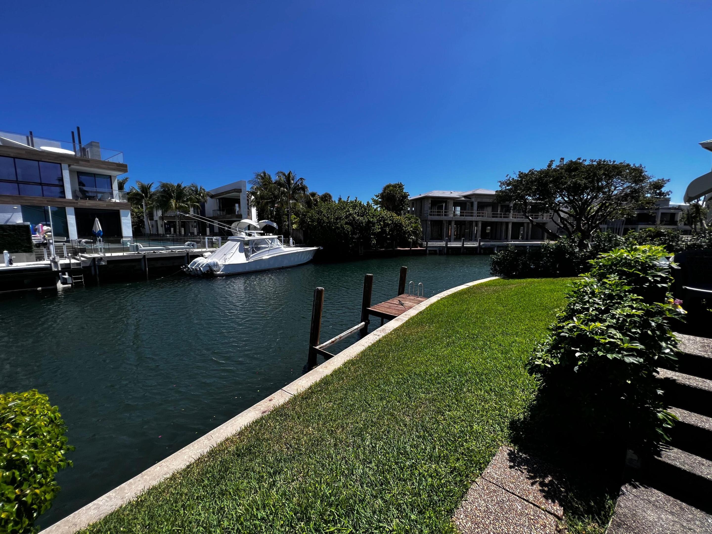 SUN AND SURF CLUB COMMUNITY - Residential