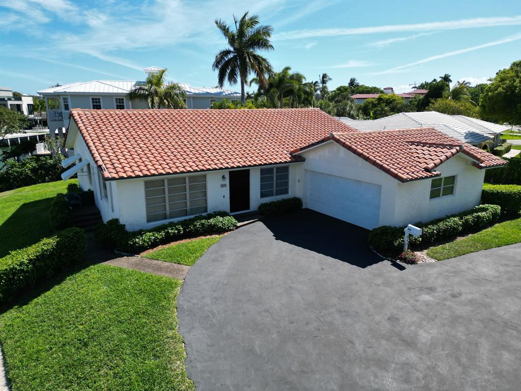 SUN AND SURF CLUB COMMUNI - Residential