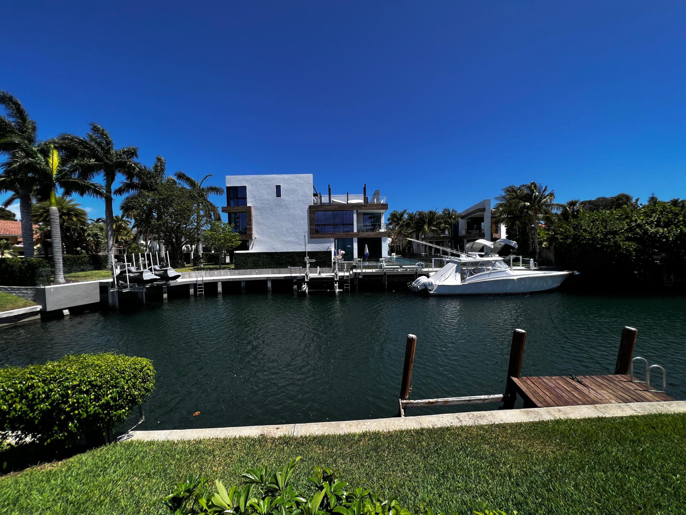 SUN AND SURF CLUB COMMUNITY - Residential