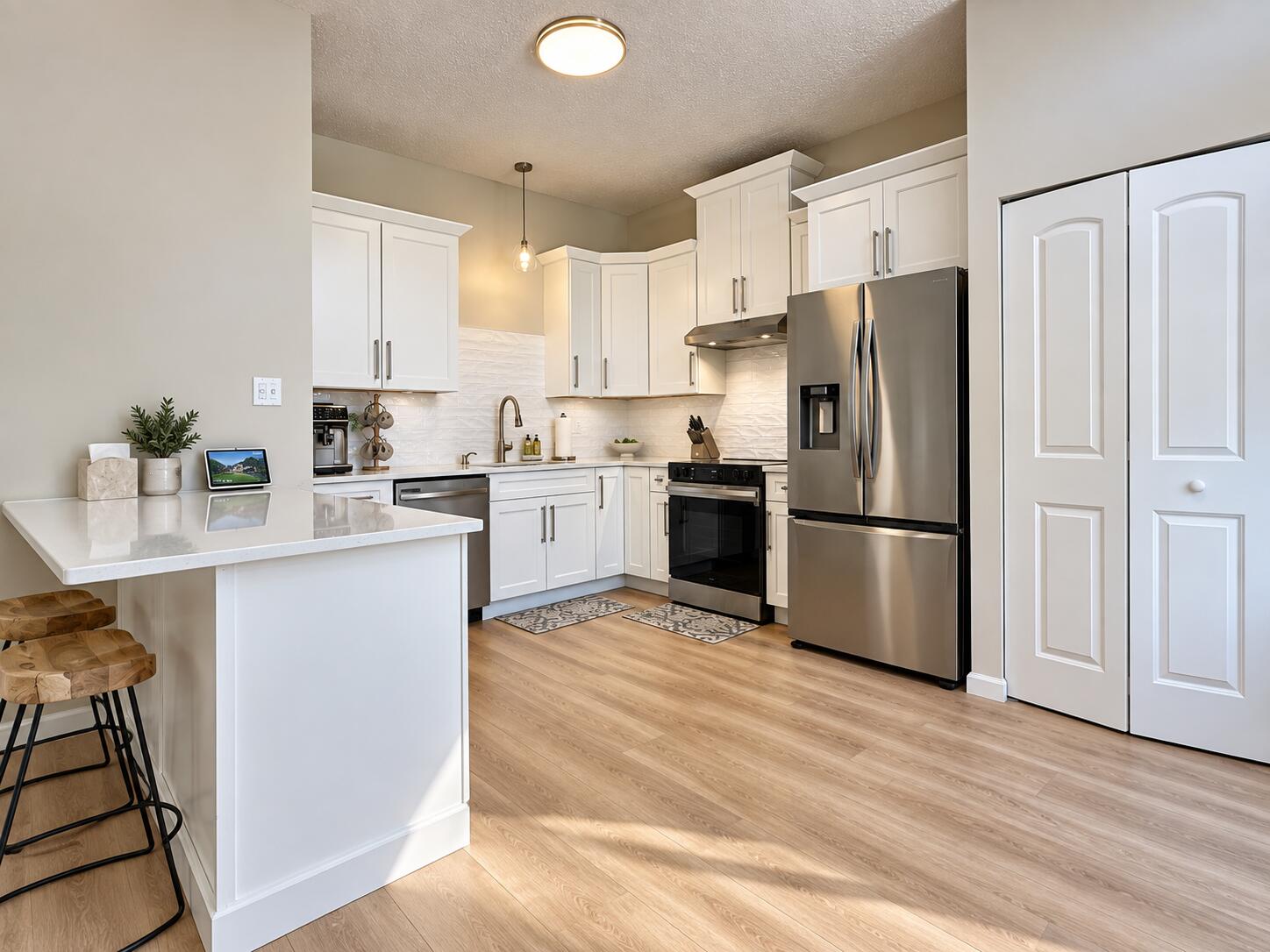 Properties 13009 W MEADOWBREEZE Drive