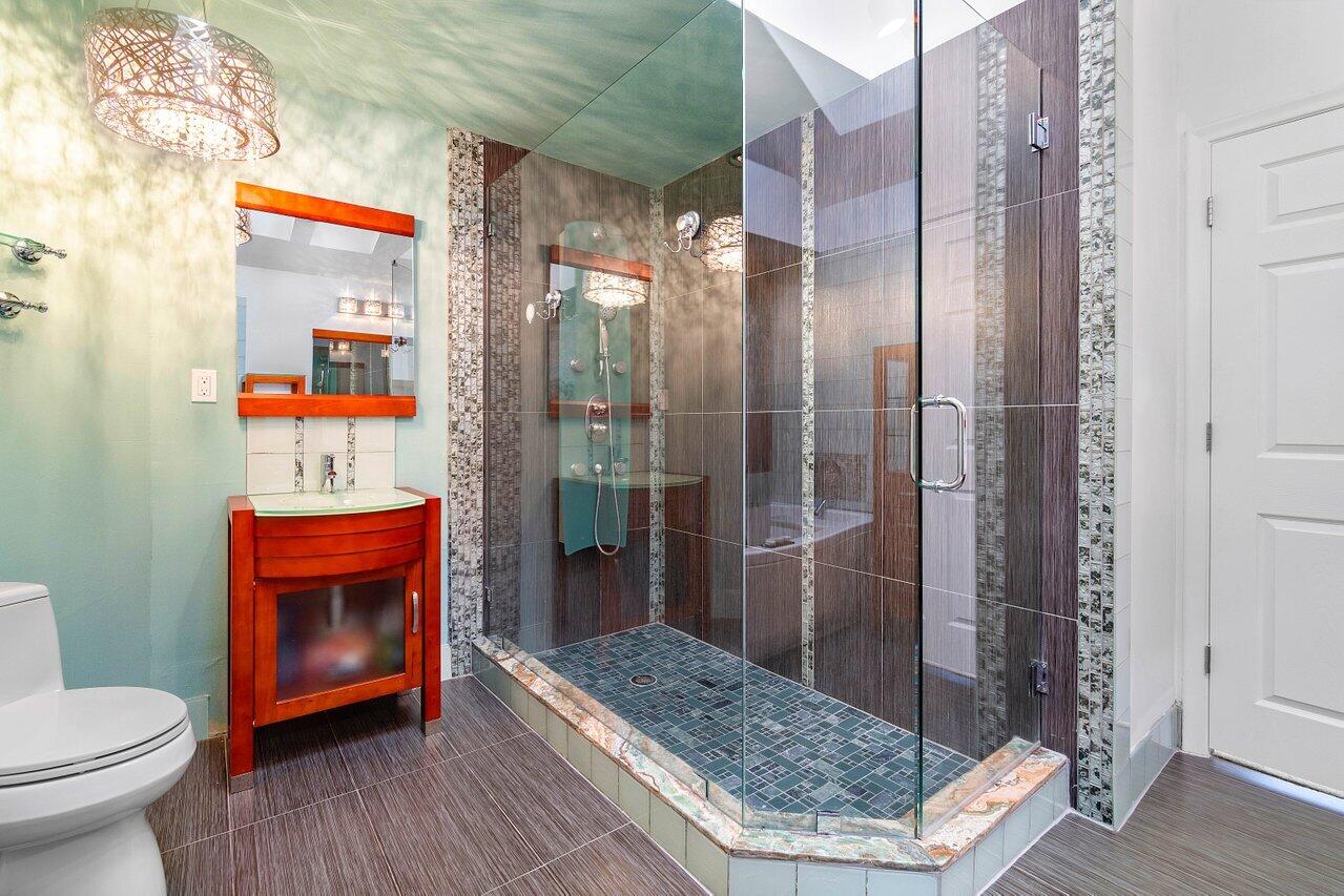 VILLE DE CAPRI / POLO CLUB - Residential Lease