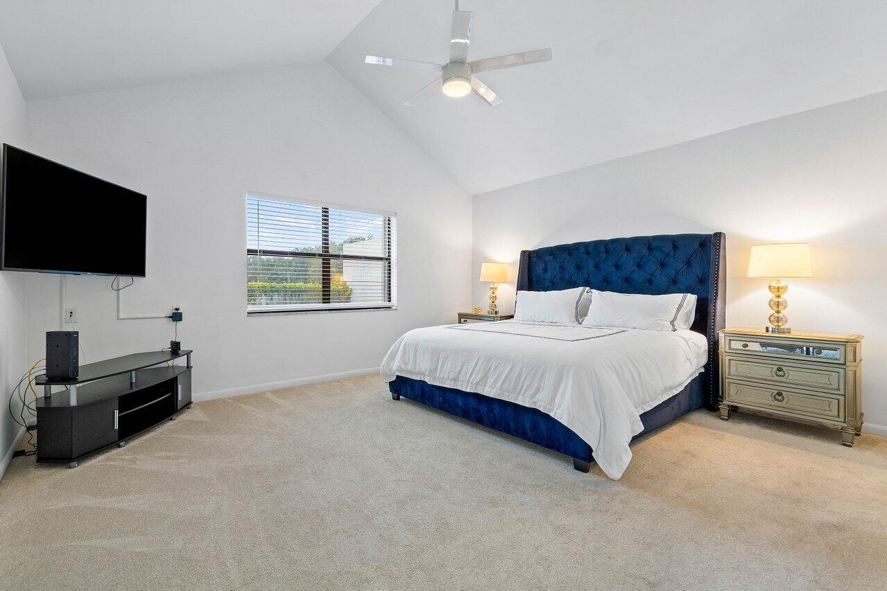 VILLE DE CAPRI / POLO CLUB - Residential Lease