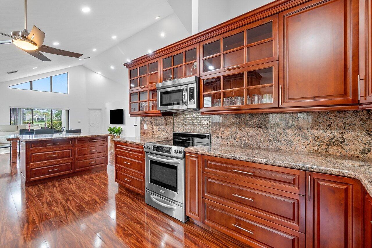 5236 Via De Amalfi Drive