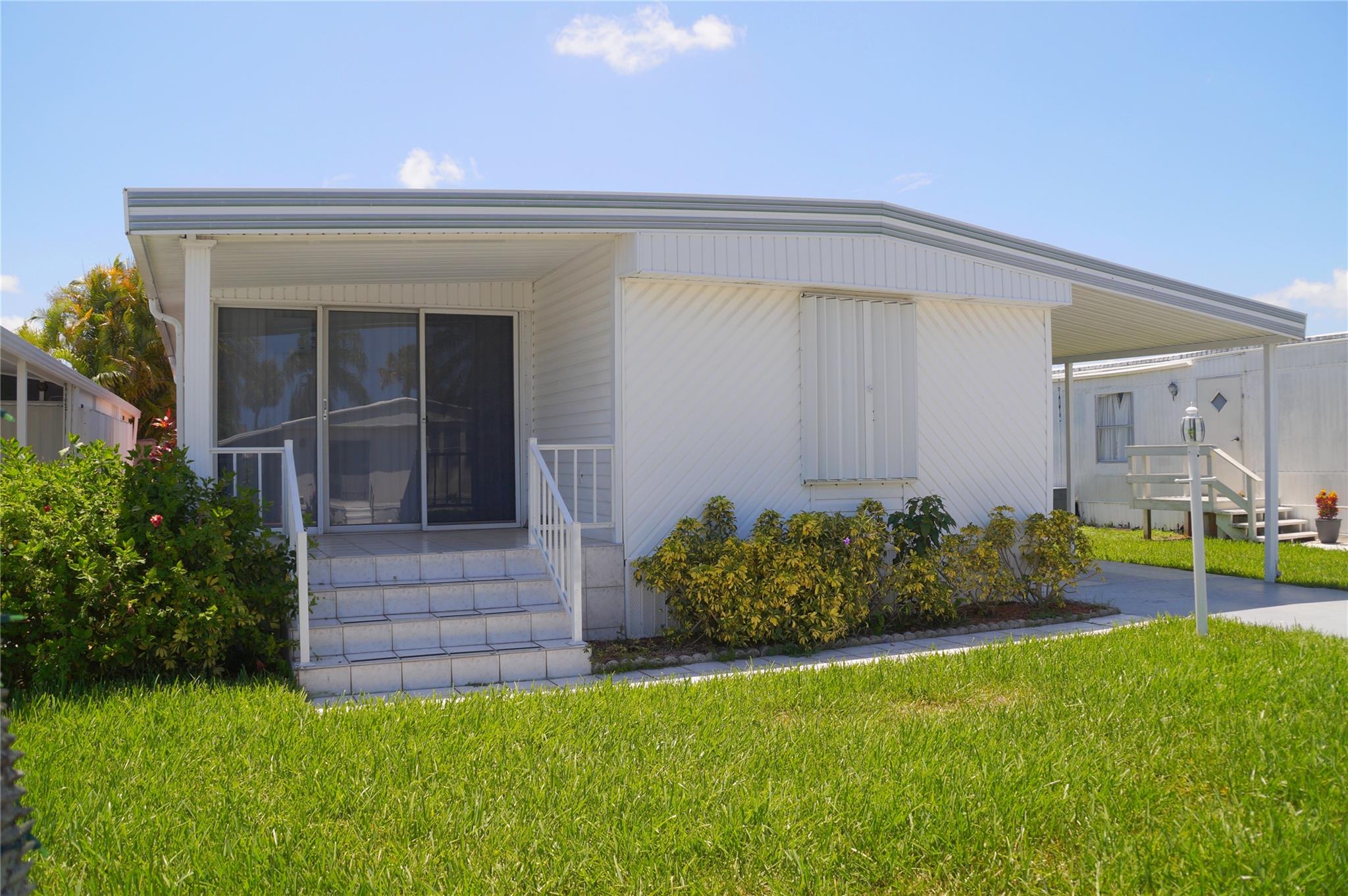 5261 SW 22nd Ave, Fort Lauderdale, FL, 33312/$269,000 1 5261 SW 22nd Ave