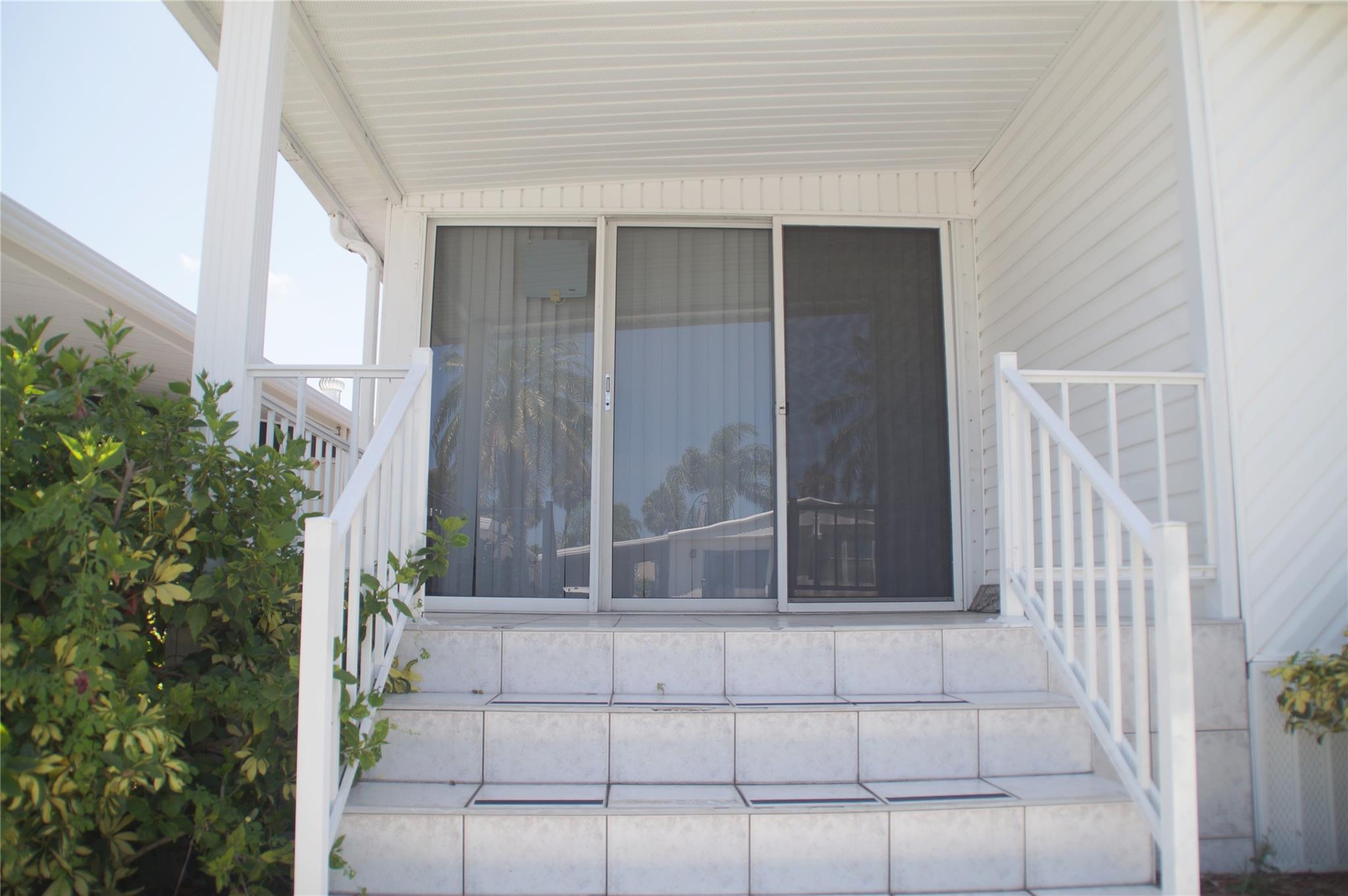 5261 SW 22nd Ave, Fort Lauderdale, FL, 33312/$269,000 3 5261 SW 22nd Ave