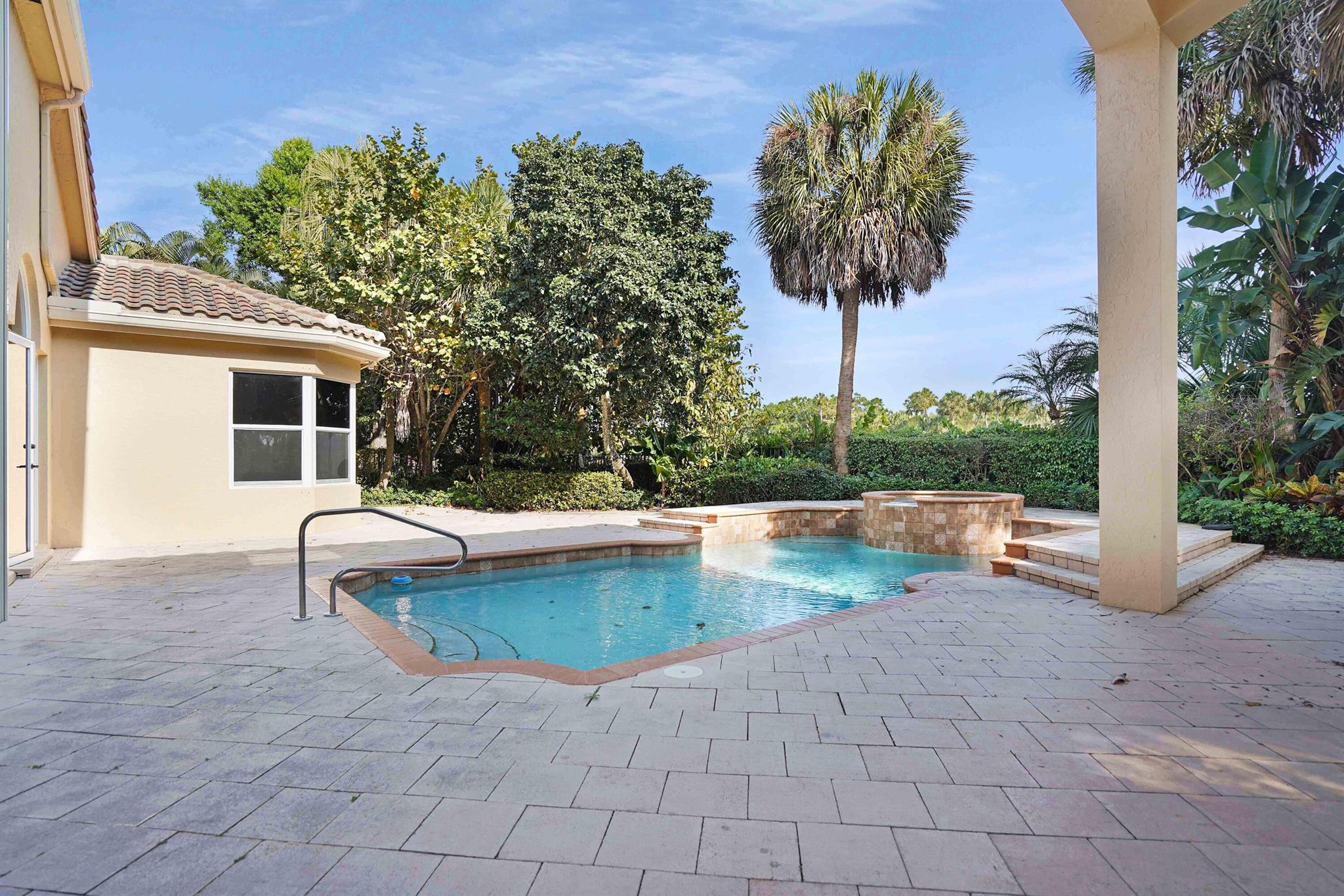 FLORANADA - Residential