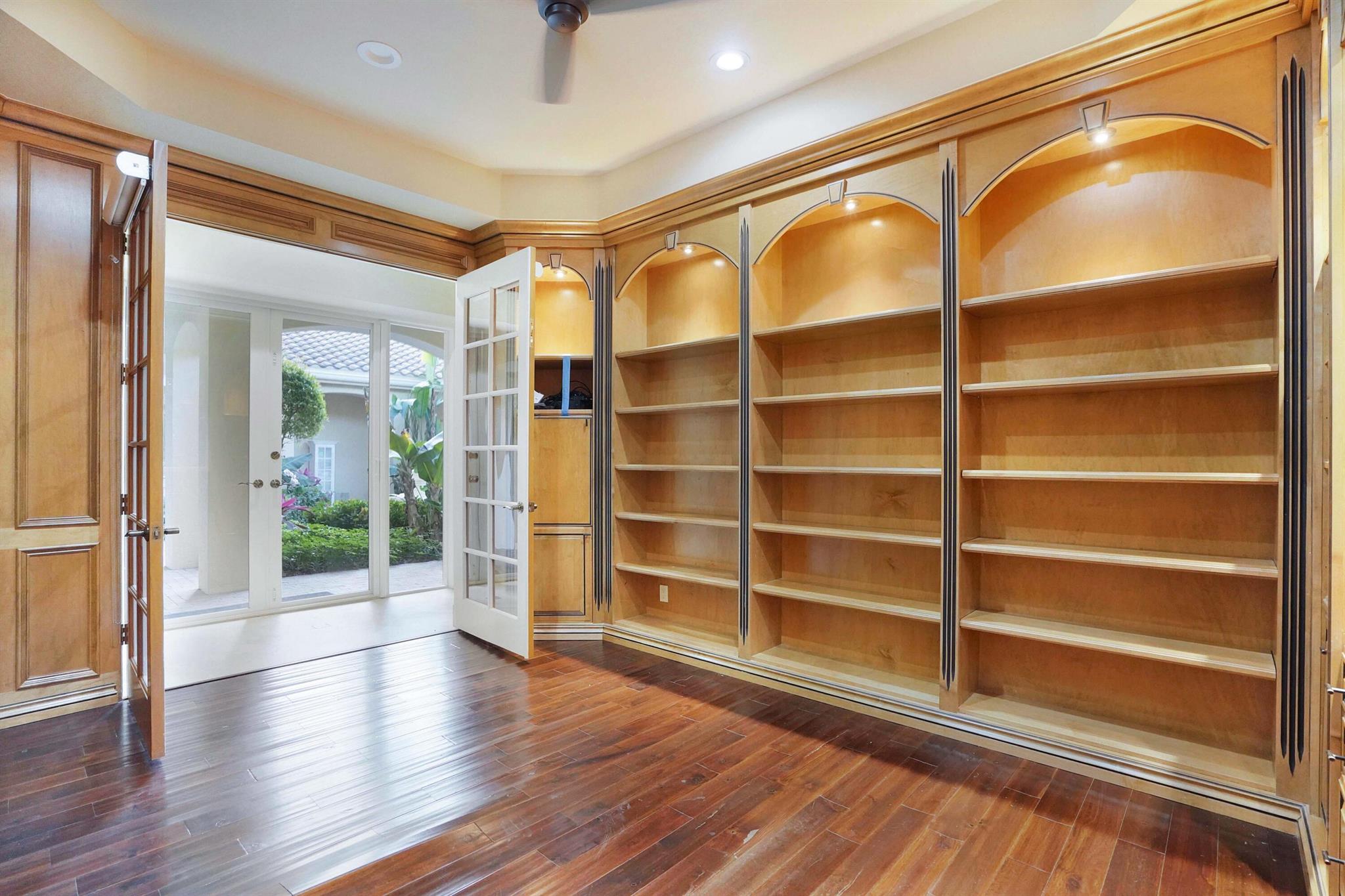 FLORANADA - Residential