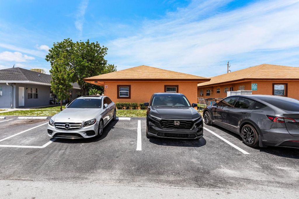 Photo of 271 SW 1st Street #1-4, Deerfield Beach, FL 33441 (MLS # R11084702)