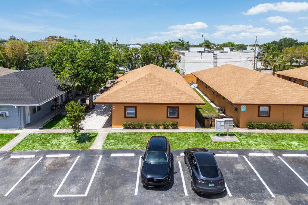 Photo of 271 SW 1st Street #1-4, Deerfield Beach, FL 33441 (MLS # R11084702)