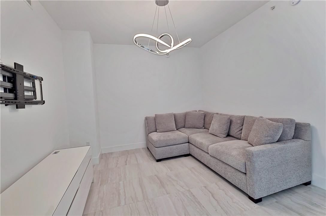 100 Las Olas - Residential