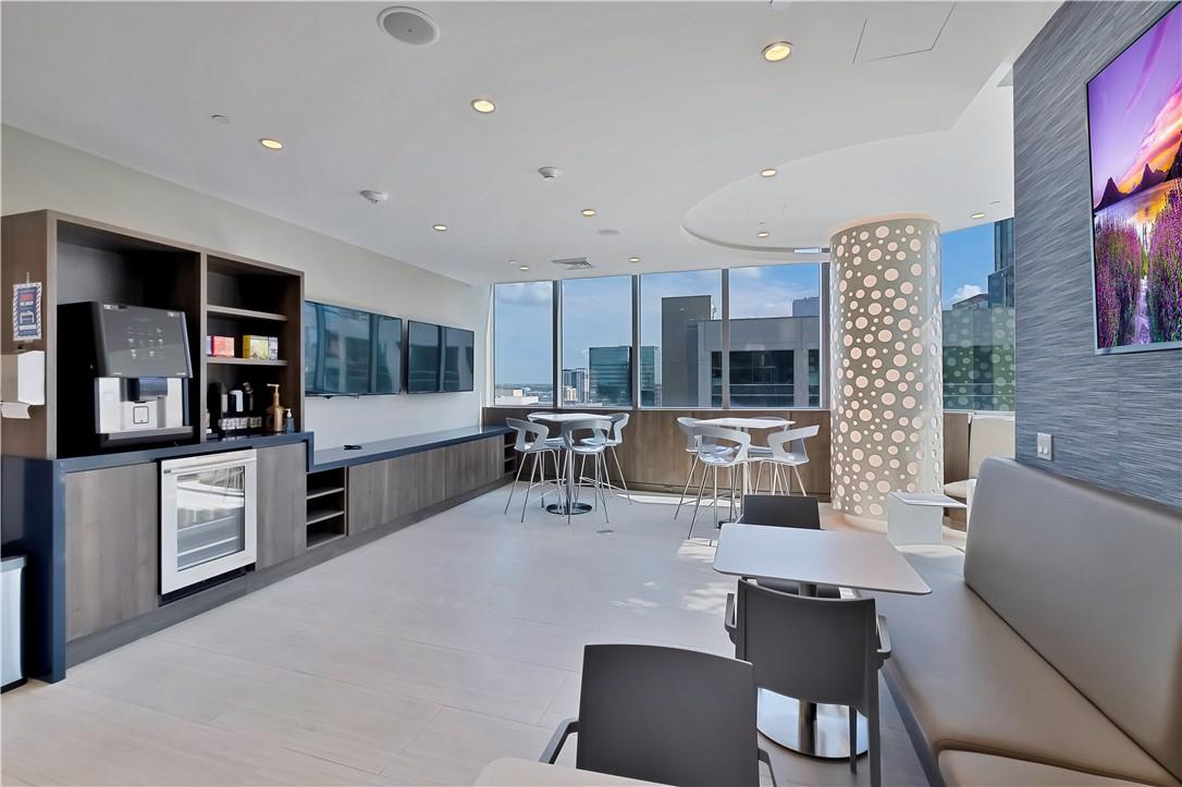 100 Las Olas - Residential