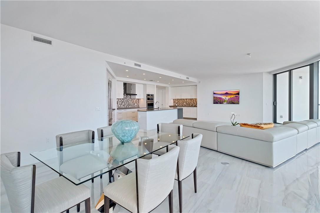 100 Las Olas - Residential