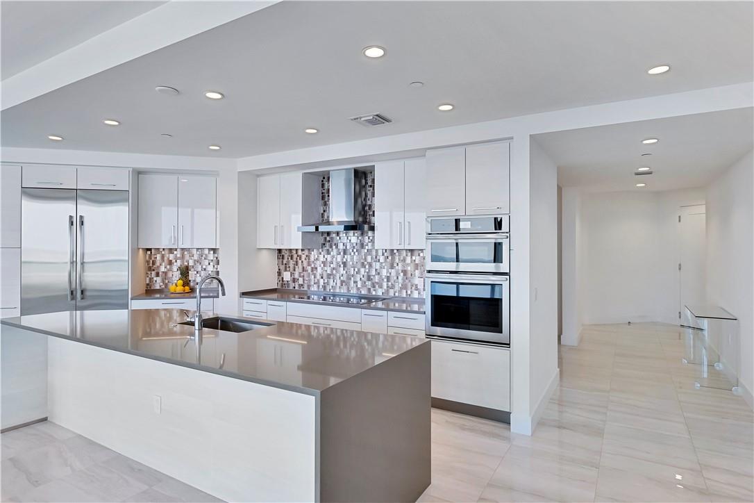 100 Las Olas - Residential