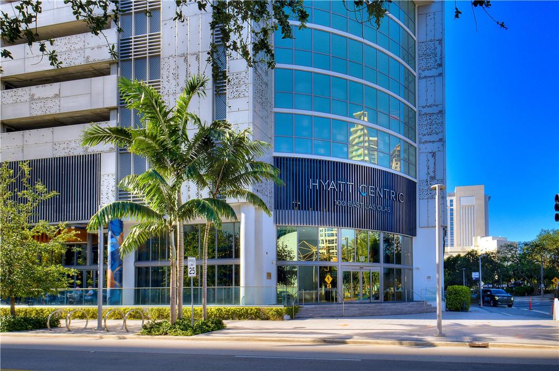 Soaring above vibrant downtown Fort Lauderdale, 100 Las Olas is the city’s most desirable place to live. Designed for modern luxury living, 3 bdr/ 3.5 baths + loft /office/den unit features contemporary open great room plans, gourmet kitchens ideal for entertaining, and expansive terraces with glass railings designed to provide unobstructed views of the New river, ocean and Fort Lauderdale skyline. Modern décor, motorized shades in bedrooms, custom-made closets and white porcelain floors. The kitchen has Nolte Euro Italian cabinetry, quartz countertops, Jenn-Air stainless appliances with a wet bar and wine cooler. 3 deeded parking spots. RESORT STYLE AMENITIES: valet, concierge front desk, 24-hr security, rooftop pool, cabanas, grills, 2 lounge areas, gym and world-style restaurants