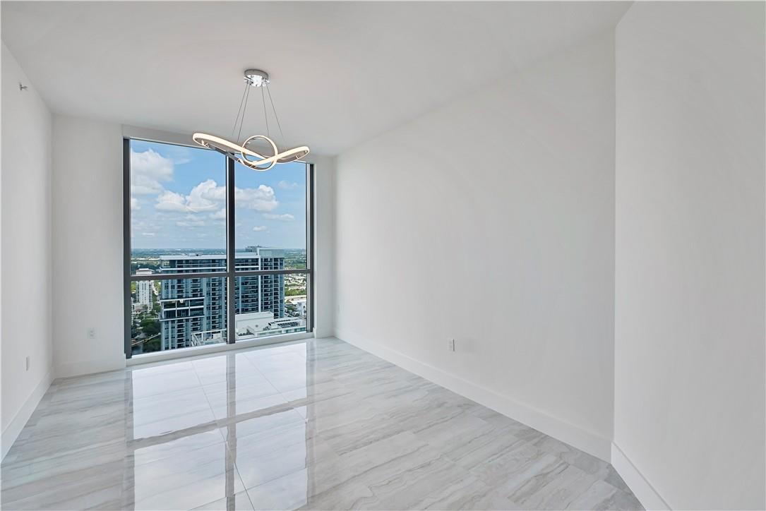 100 Las Olas - Residential