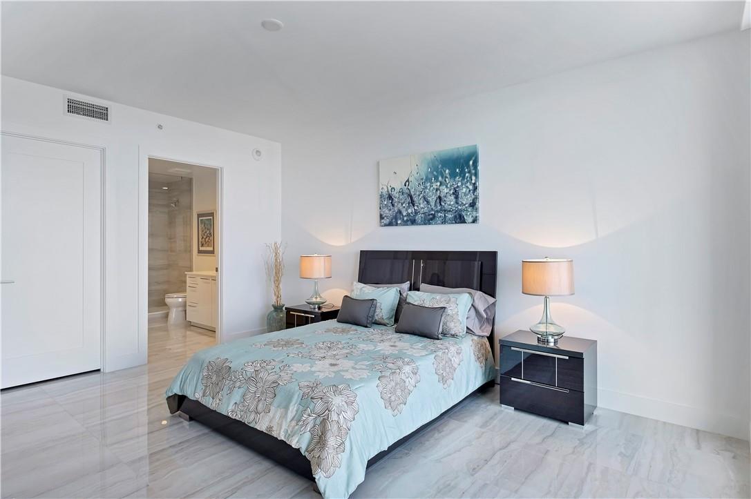 100 Las Olas - Residential