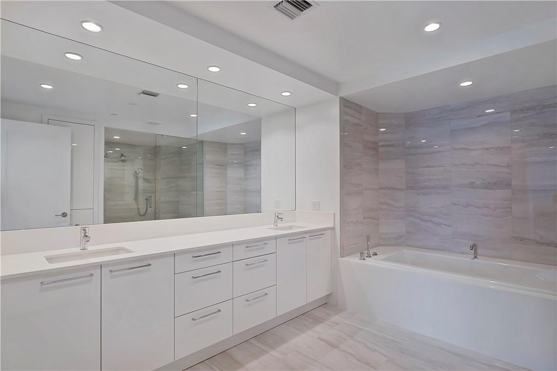 100 Las Olas - Residential