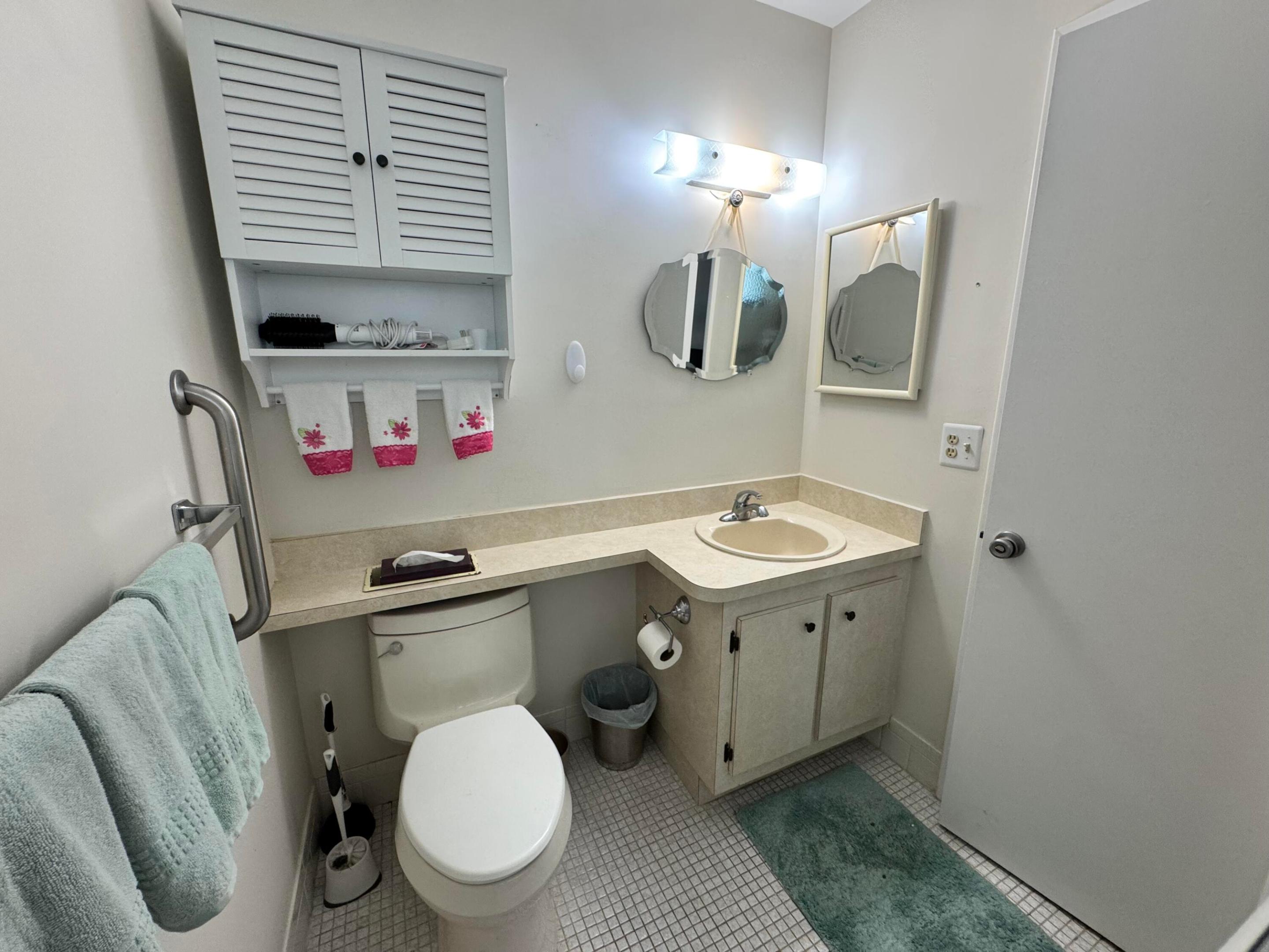 CAMELOT VILLAGE SEC 1 - Residential