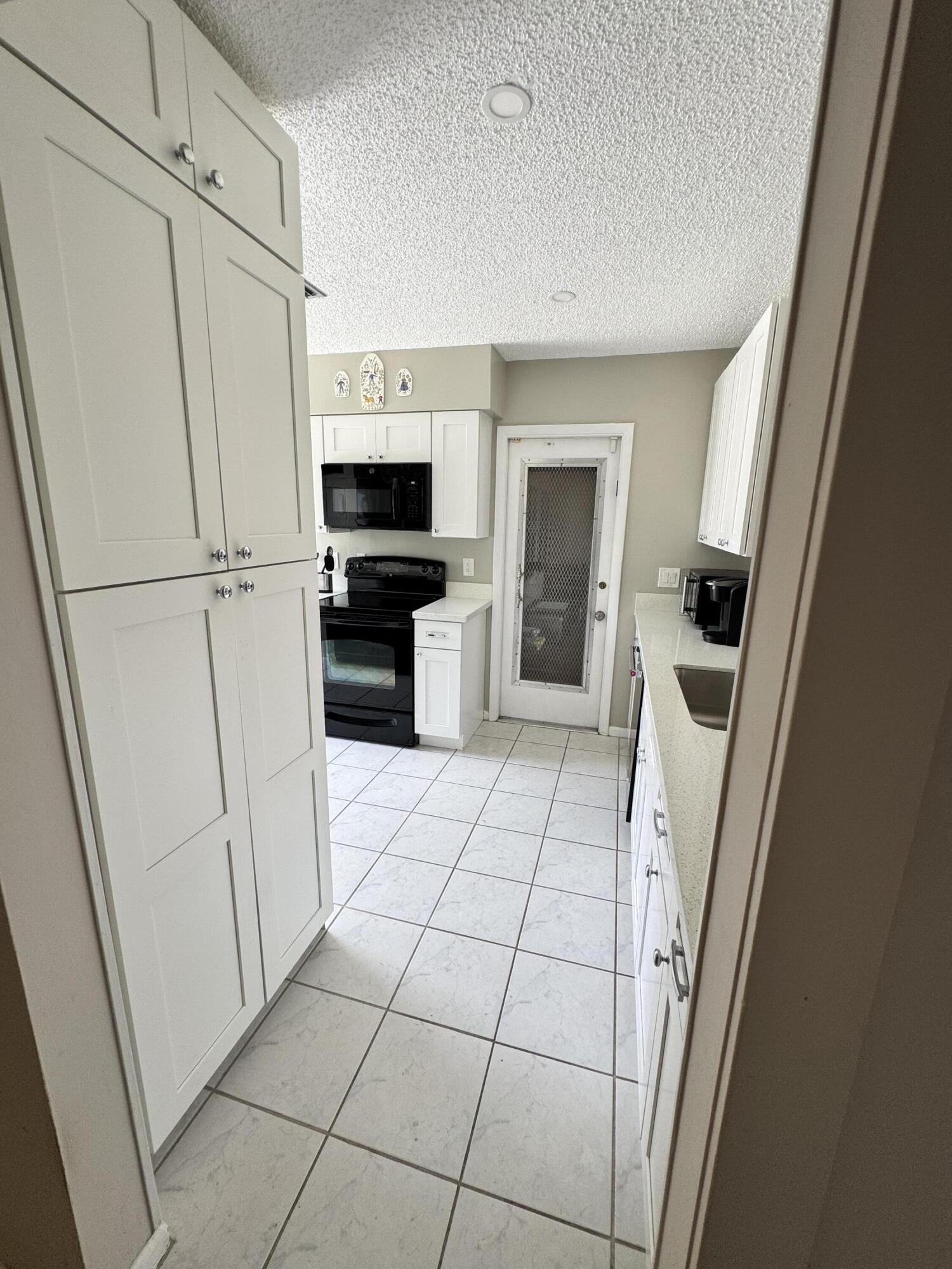 14822 Wildflower Lane