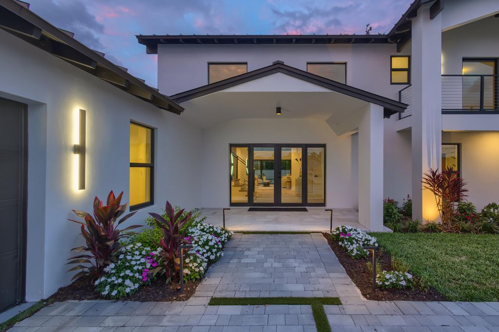 Photo of 868 Country Club Drive, North Palm Beach, FL 33408 (MLS # B26038197)