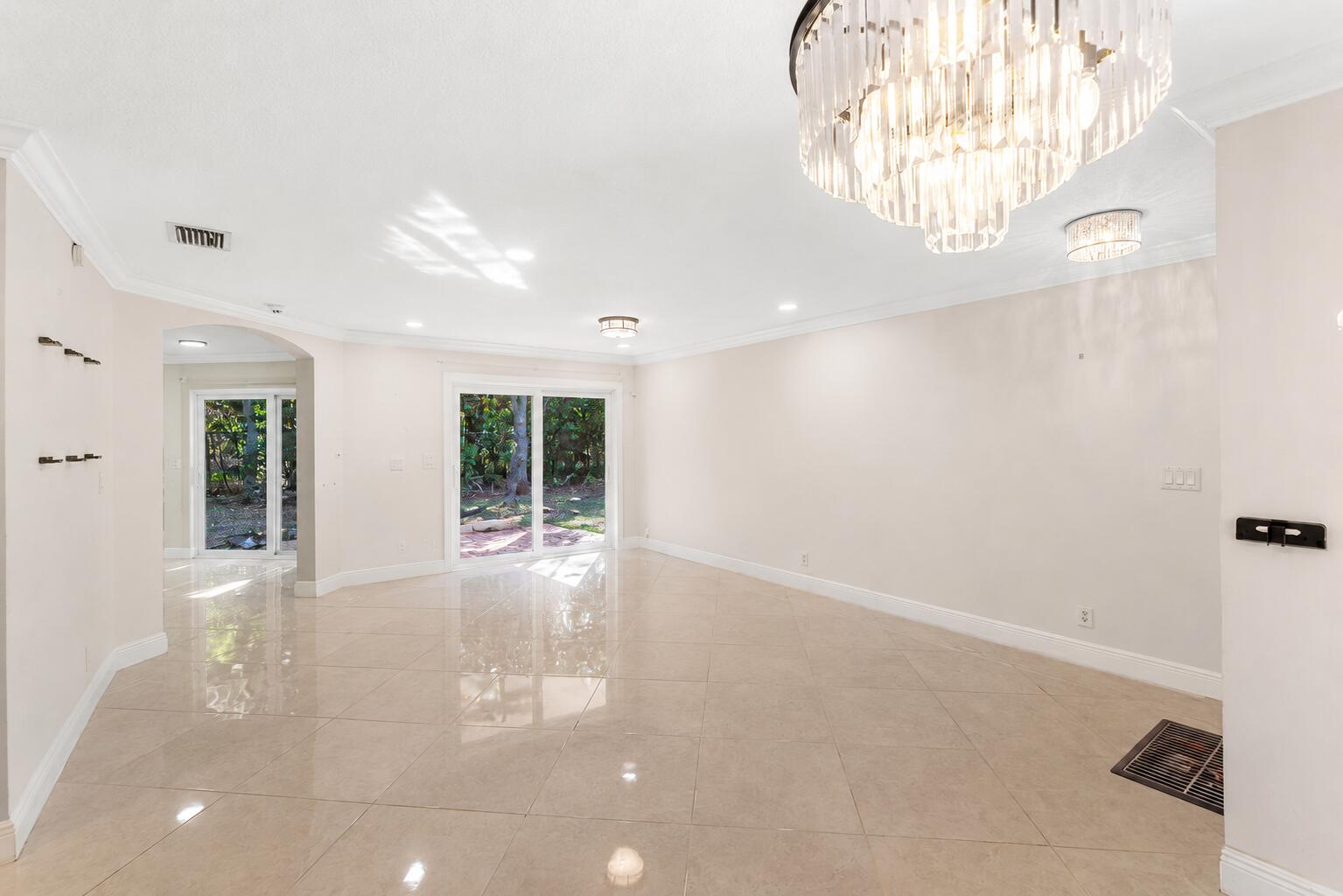 6384 Adriatic Way
