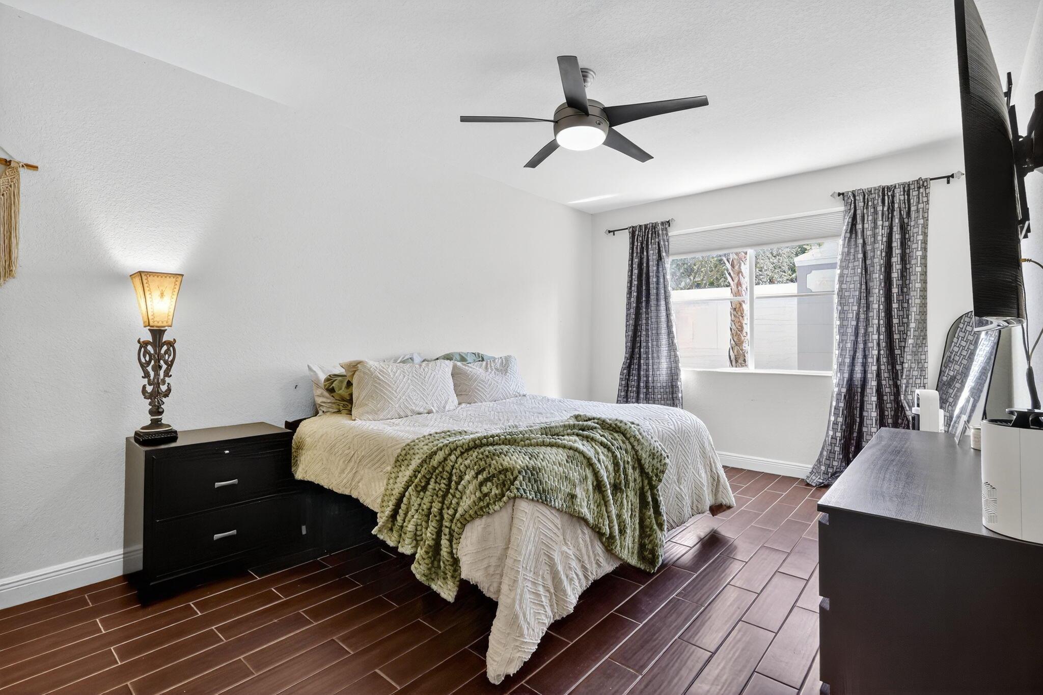 RESIDENCES AT LEGACY PLAC - Residential Lease