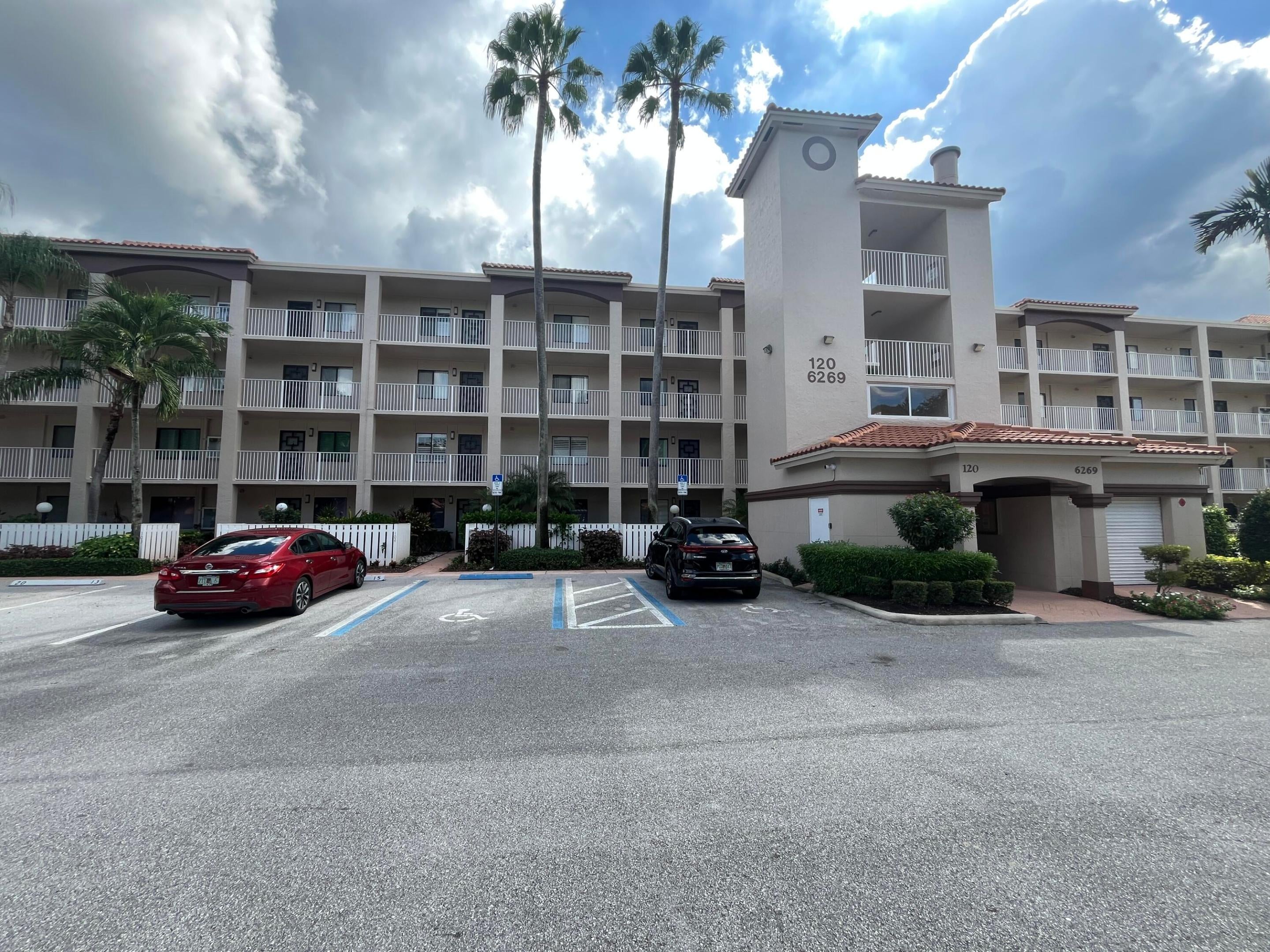 6269 Pointe Regal Circle 305