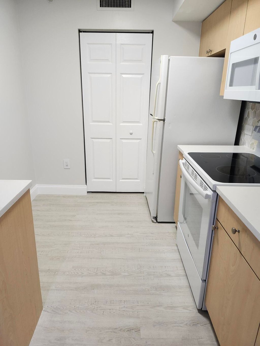 Photo of 505 Villa Circle, Boynton Beach, FL 33435 (MLS # R11141736)