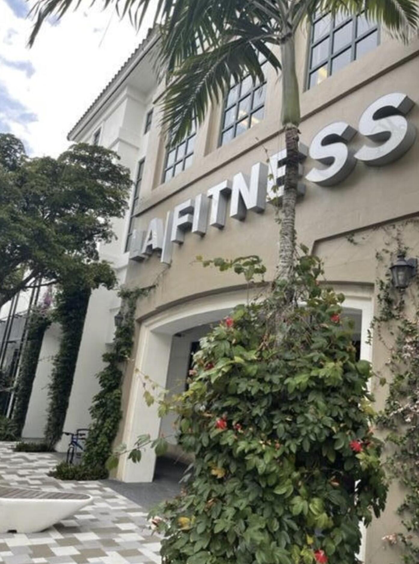 WHITEHALL CONDO OF THE LANDS OF THE PRESIDENT - Residential Lease