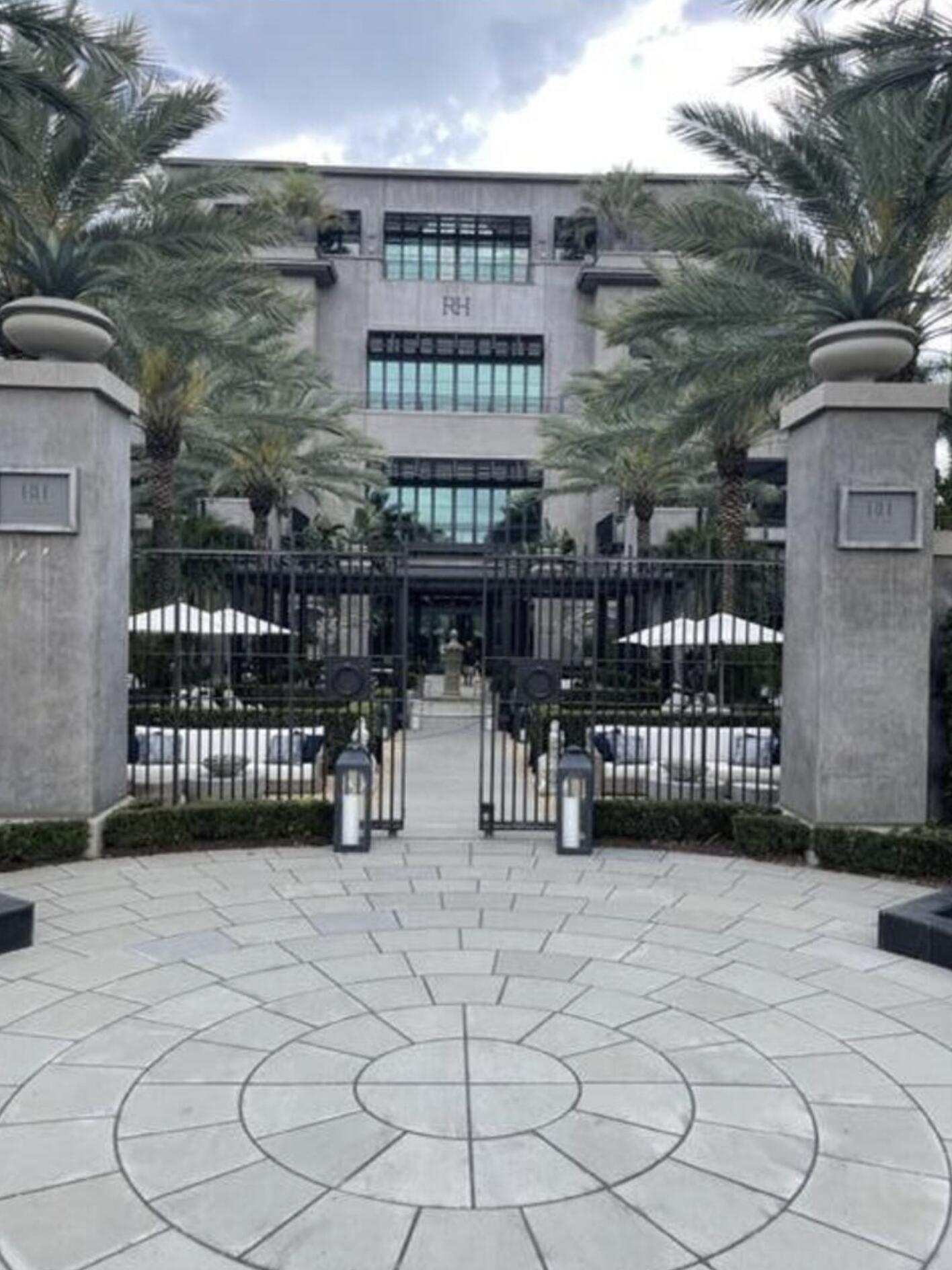 WHITEHALL CONDO OF THE LANDS OF THE PRESIDENT - Residential Lease