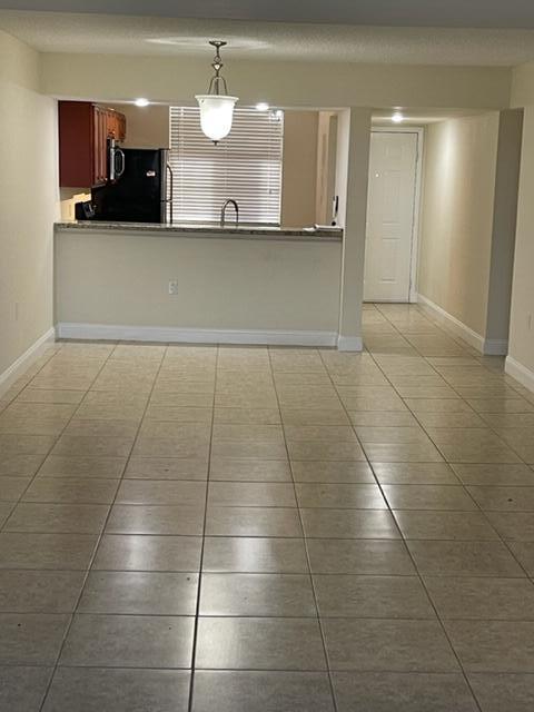 WHITEHALL CONDO OF THE LANDS OF THE PRESIDENT - Residential Lease