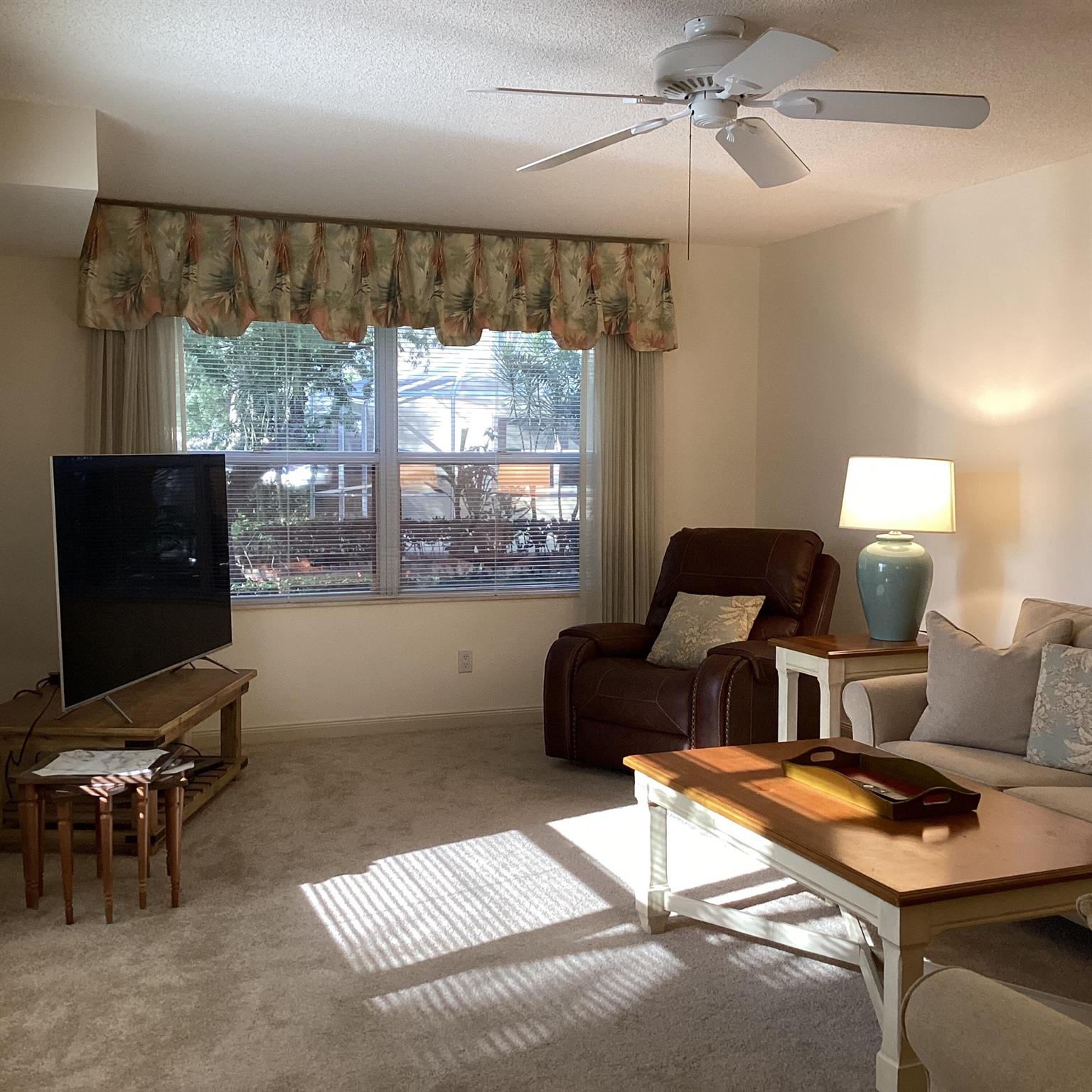 THE MEADOWS AT MARTIN DOW - Residential Lease