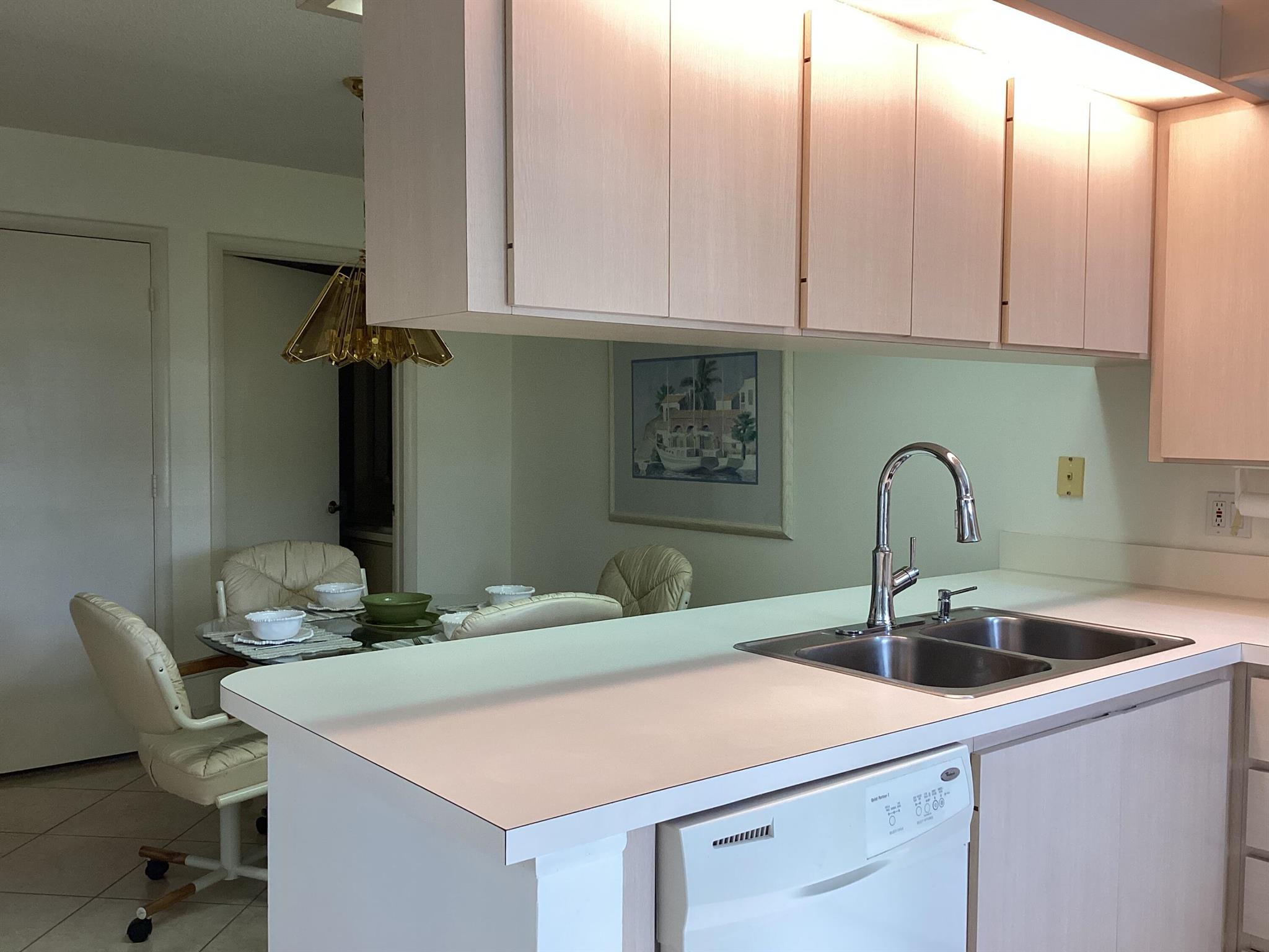 THE MEADOWS AT MARTIN DOW - Residential Lease