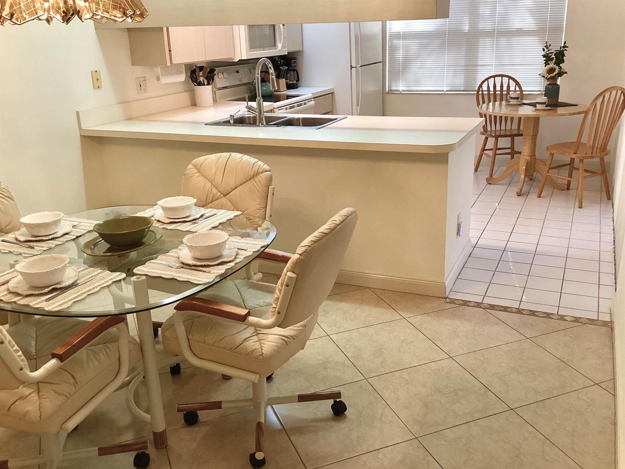 THE MEADOWS AT MARTIN DOW - Residential Lease