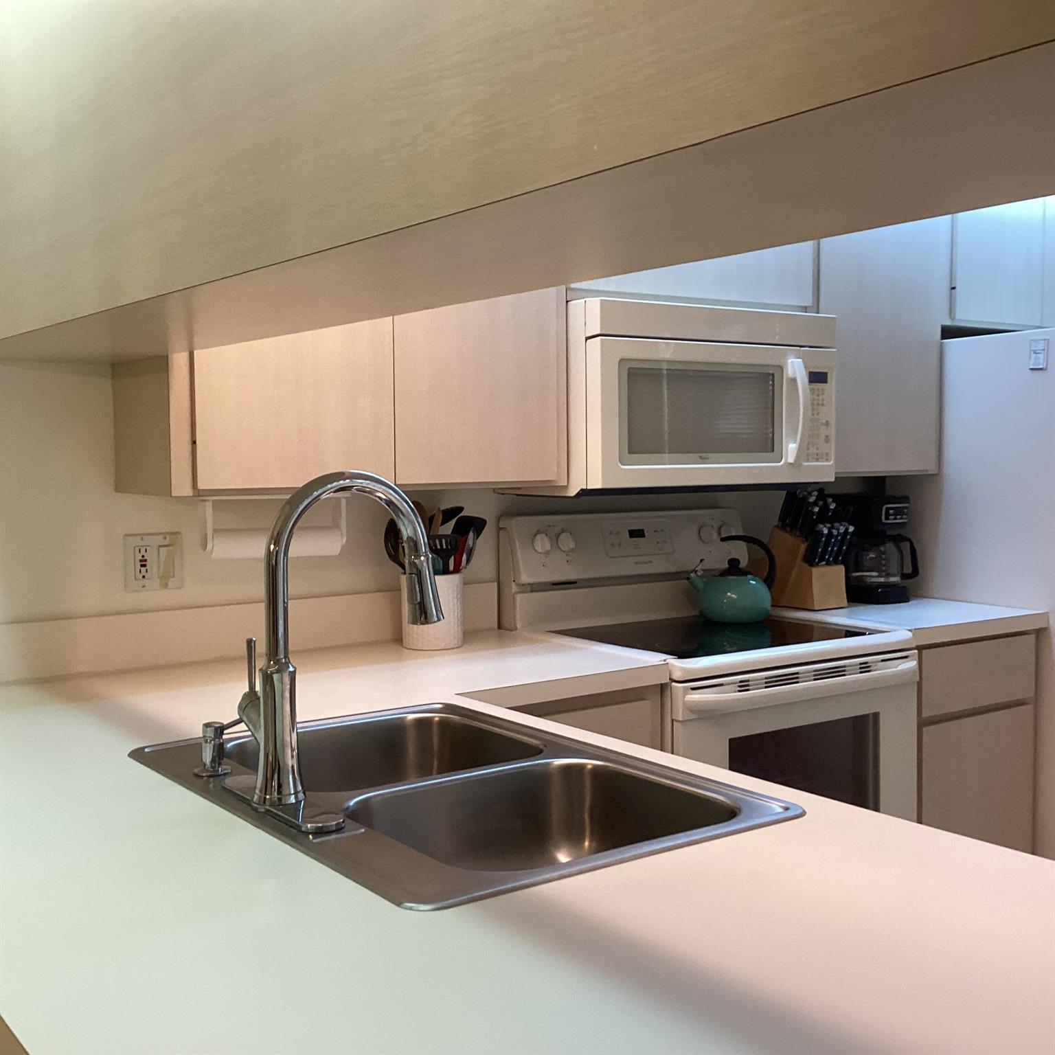 THE MEADOWS AT MARTIN DOW - Residential Lease