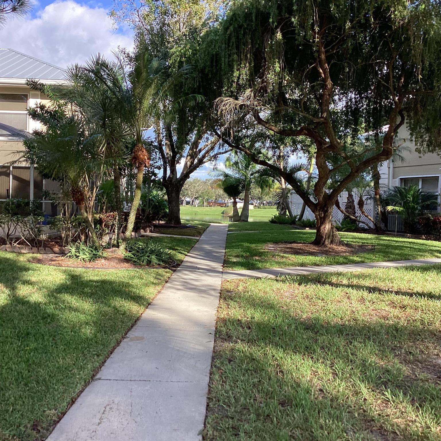 THE MEADOWS AT MARTIN DOW - Residential Lease