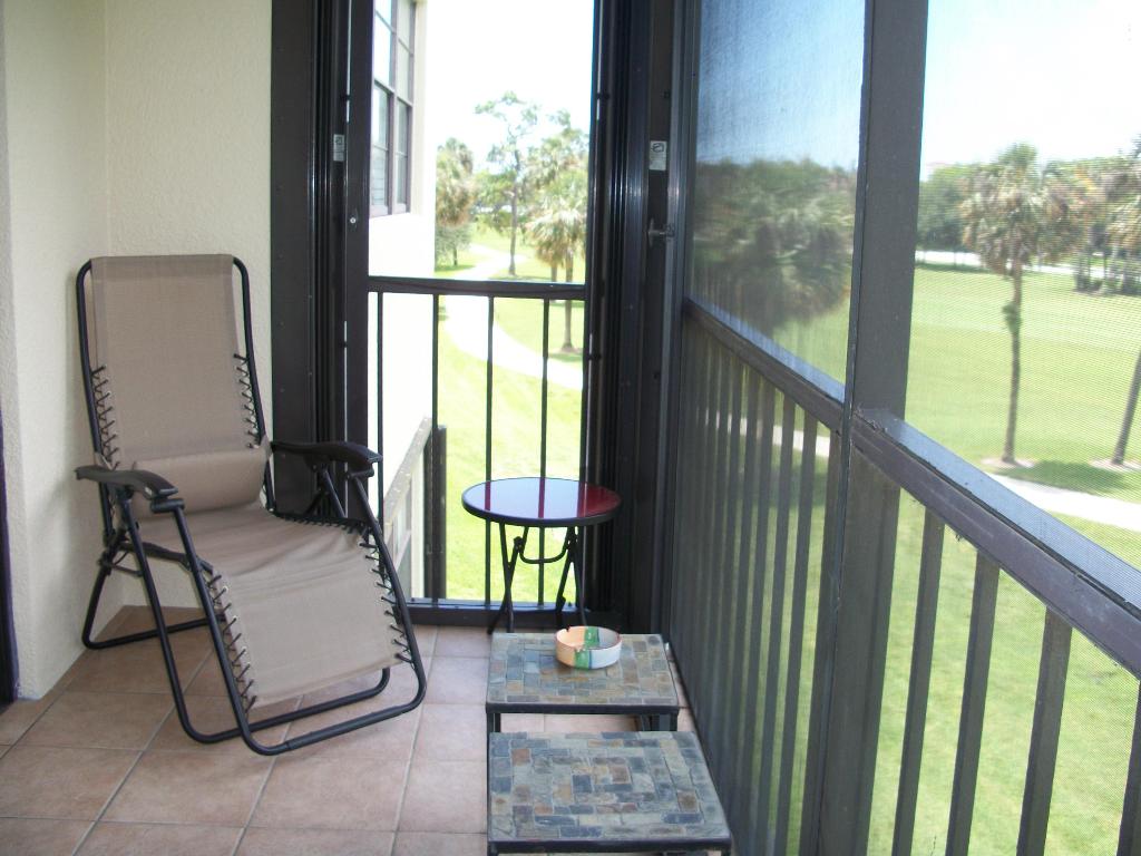 DEER CREEK COUNTRY CLUB ESTATES 1 CONDO - Residential Lease