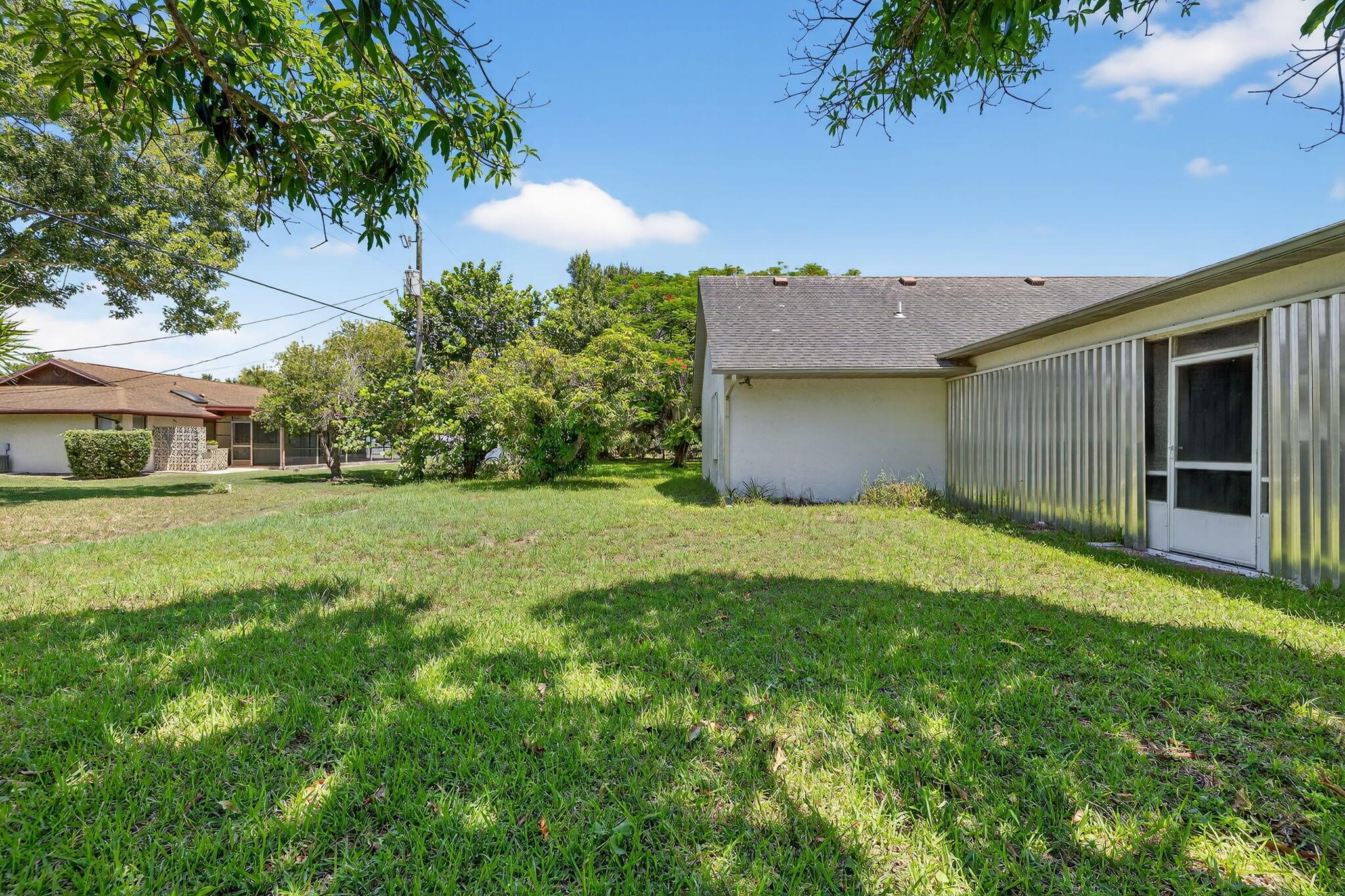 2350 SE Saphire Terrace