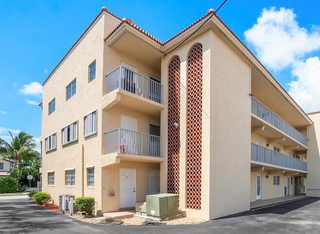 GATEWAY APTS CONDO - Residential