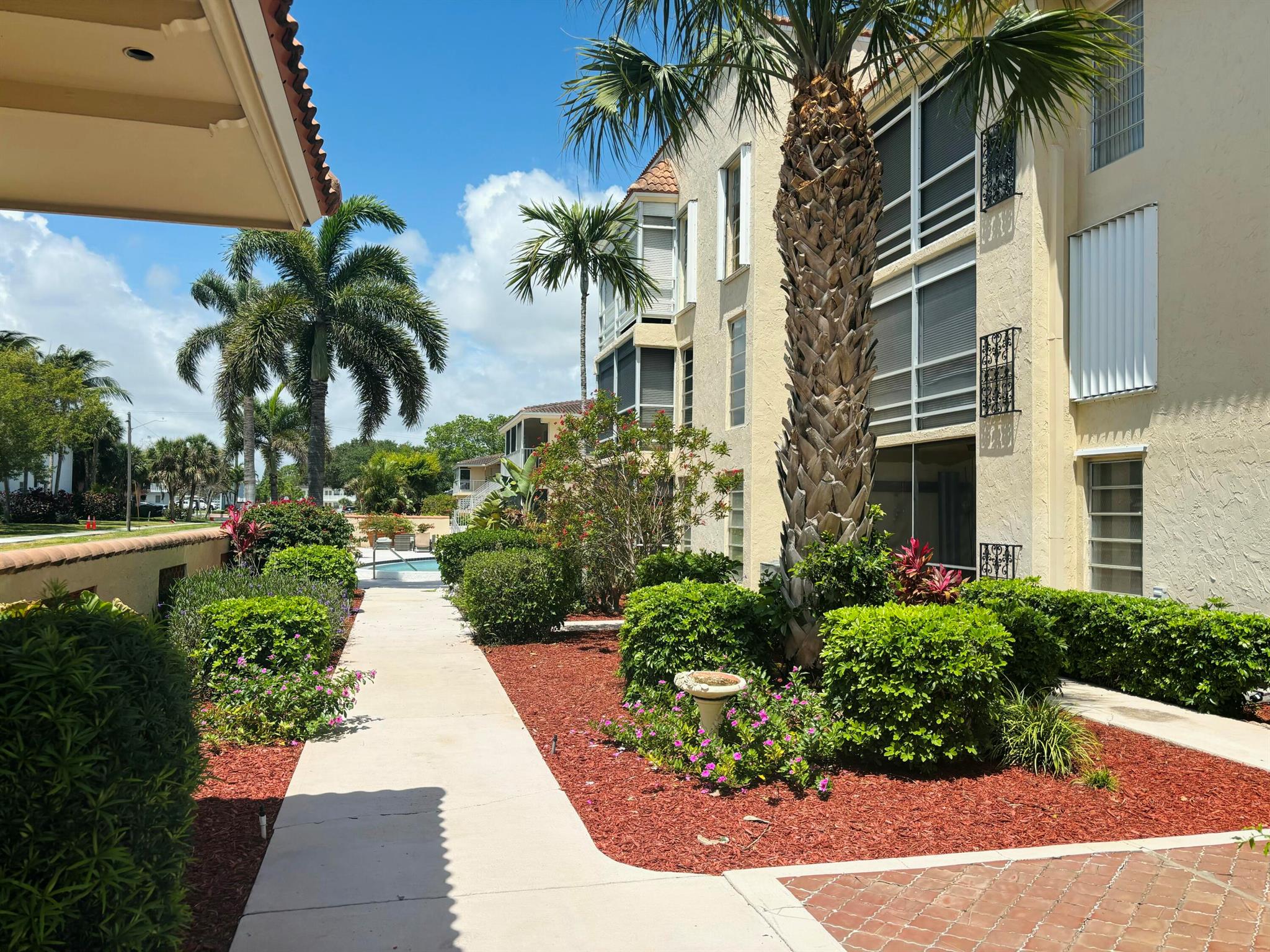 GATEWAY APTS CONDO - Residential